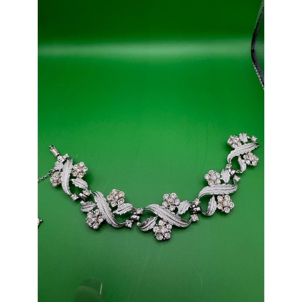Coro Stunning Silver Tone‎ Floral Bracelet With Crystals Clasp Chain Signed